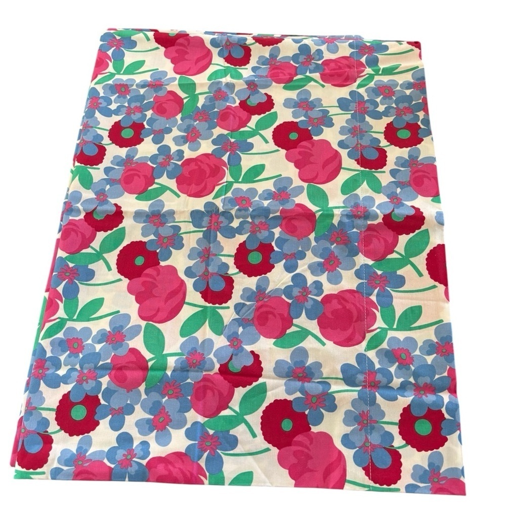 Laura Ashley Lifestyles Set 2 Standard Pillowcases  Bright Florals 100% Cotton